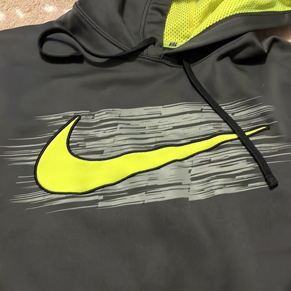 Nike therma-fit hoodie sweatshirt size medium - Picture 3 of 6